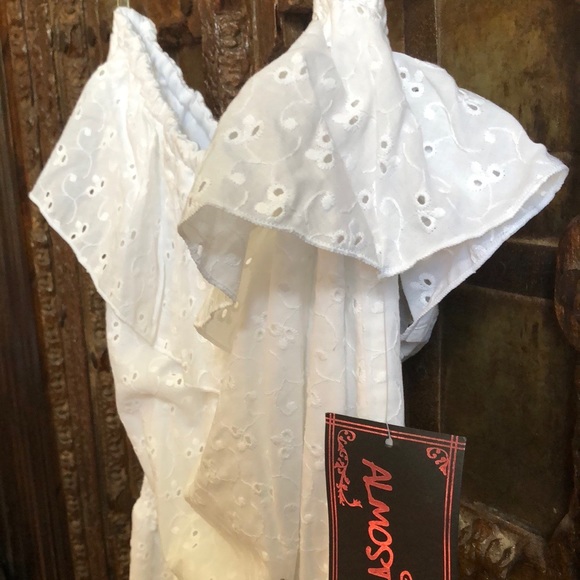 New Gorgeous Strapless White Romper ♥️ - Picture 9 of 10